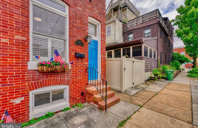 505 E CLEMENT STREET Gallery 2