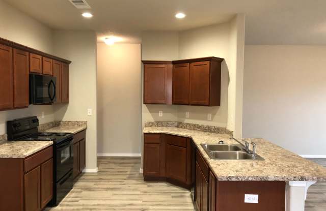 3 bedroom 2 bath, 2c garage. very nice home for rent. photos photos