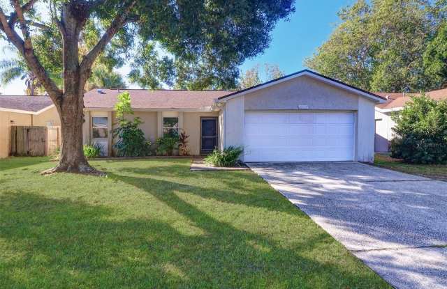 1915 SAGINAW COURT photos photos