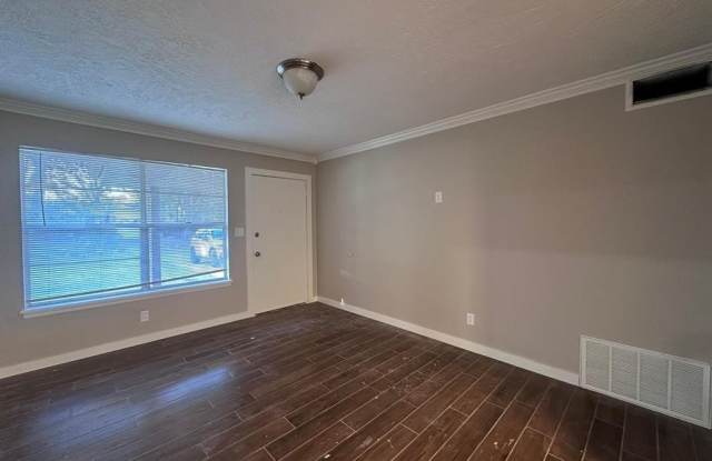 505 Clearview Drive Gallery 2
