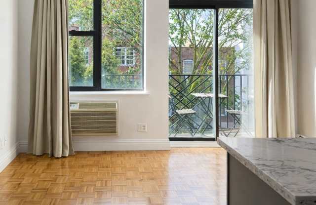 99 Kingsland Avenue photos photos