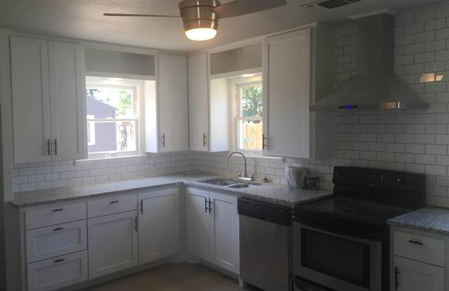 2805 33rd Street unit: Front photos photos