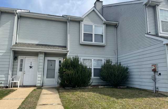 2 bedroom, 1.5 bath townhome with Community Pool in Princeton Wood, Newark, DE Gallery 4