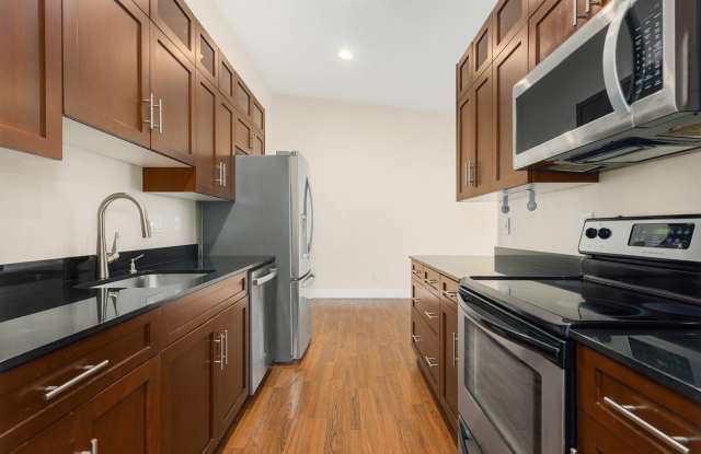 Welcoming Top Floor 1 Bedroom Condo - Gated Community with Parking photos photos Welcoming Top Floor 1 Bedroom Condo - Gated Community with Parking photos photos