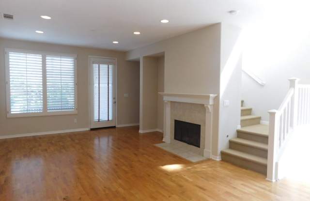 5235 Foxglove Dr Gallery 4