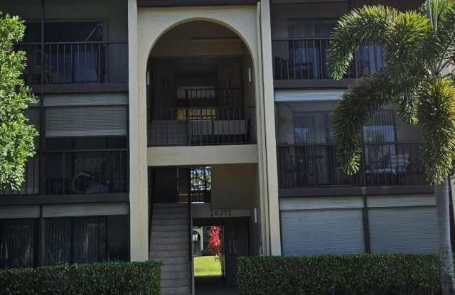 627 Sea Pine Way Gallery 2