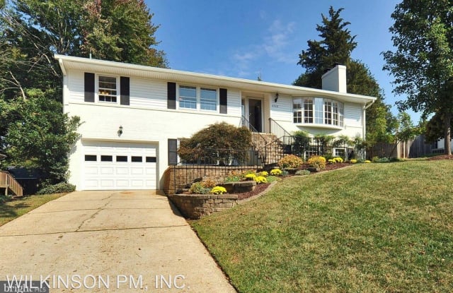 6208 Nelway Dr - 6208 Nelway Drive, McLean, VA 22101