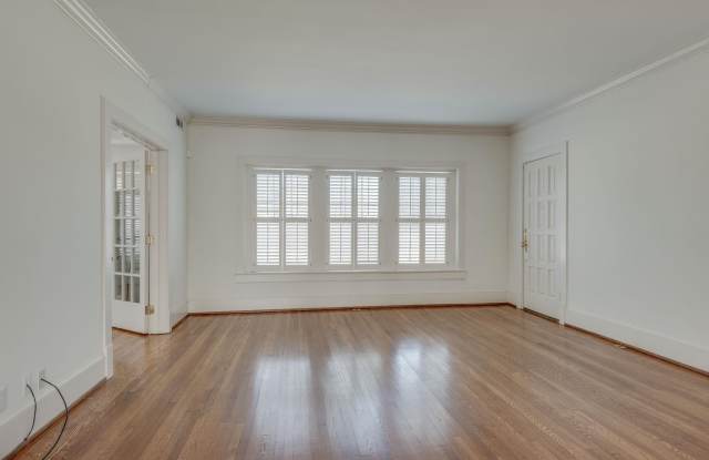 3803 West End, #1 Gallery 3