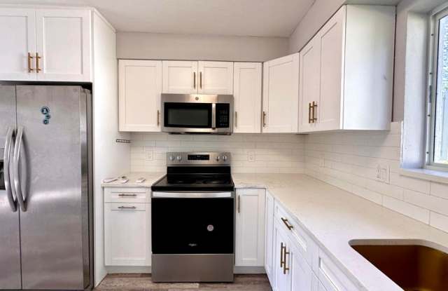 313 Swain Blvd photos photos