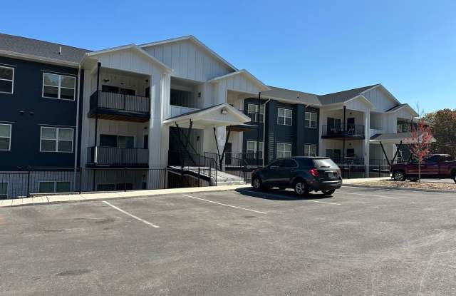 Golf Quarters - GQ 201 - 750 Windsor court, Branson, MO 65616