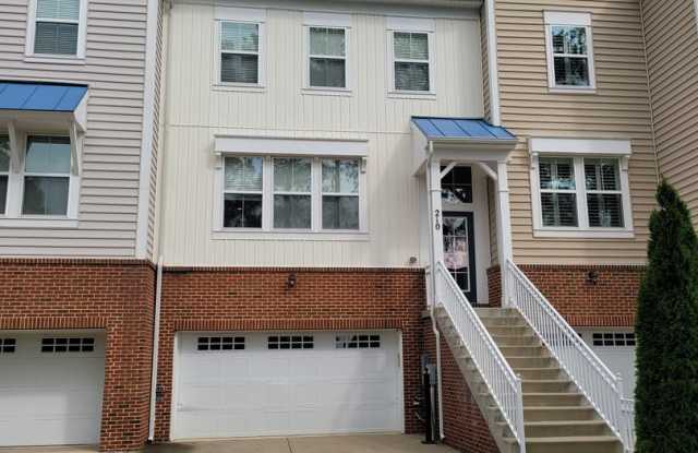 Beautiful Waterfront Community Home close to Patuxent Naval Air Station - 210 Oyster Bay Place, Solomons, MD 20629