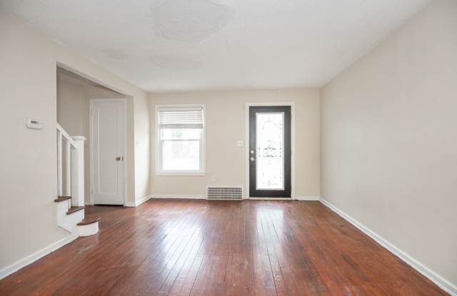 2 BED, 1 BATH BEAUTIFUL SINGLE FAMILY HOME! photos photos