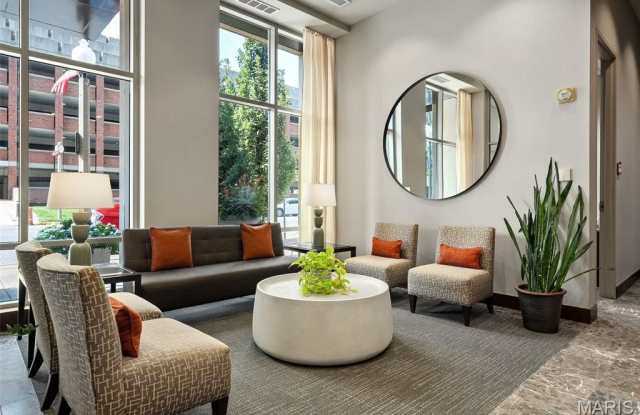 4909 Laclede Avenue Gallery 3