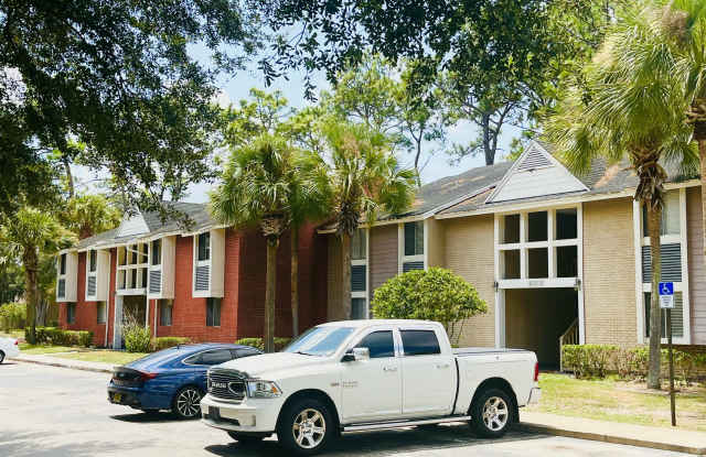 8880 OLD KINGS Road unit: 20 photos photos