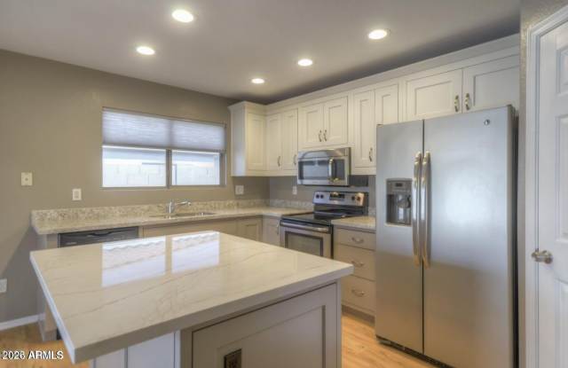 1348 S MOSLEY Court Gallery 1