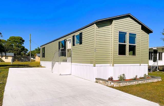 224 W. Erie Drive photos photos 224 W. Erie Drive photos photos