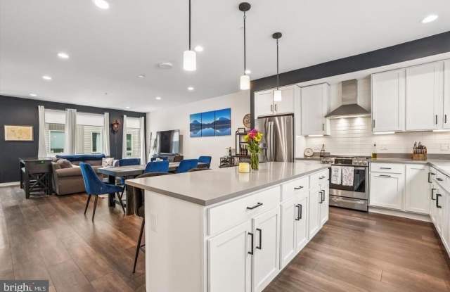 3007 SUNRISE WALK Gallery 4