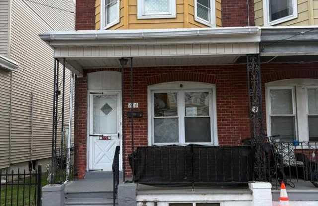 604 Hunter Street photos photos