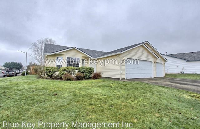 2104 NW 6th Avenue - 2104 Northwest 6th Avenue, Battle Ground, WA 98604