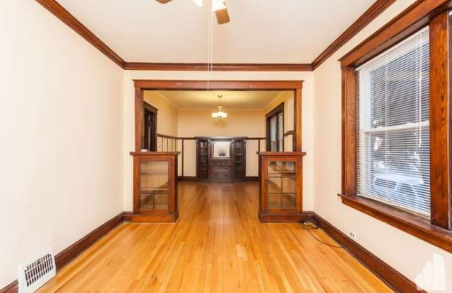 3230 West Cullom Avenue Gallery 4