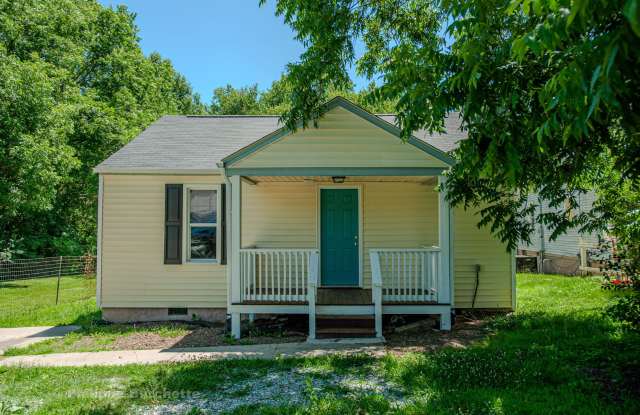 Spacious 3BR / 2BA Home with Washer  Dryer — $750 Move-In Credit! photos photos