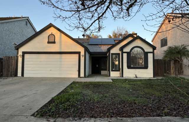 675 North Milner Street - 675 North Milner Street, Tulare, CA 93274