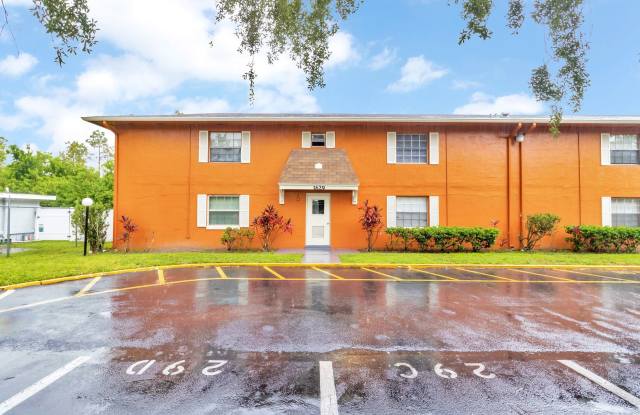 One bedroom, One bathroom Condo available minutes away from the Mall at Millenia photos photos