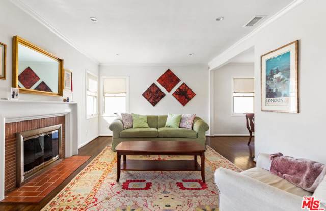 2722 BUTLER Avenue Gallery 3