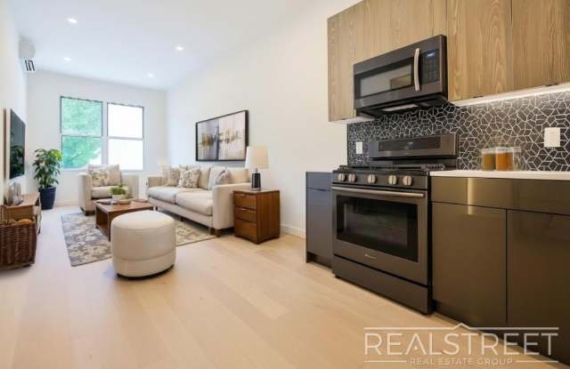 463 E. New York Ave photos photos