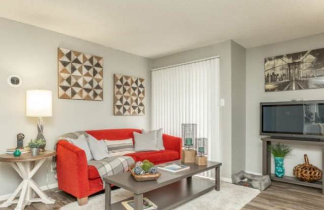 1432 Patricia Gallery 2