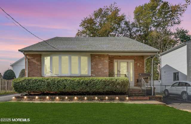 97 Monmouth Avenue unit: 2 - 97 Monmouth Avenue, Freehold, NJ 07728