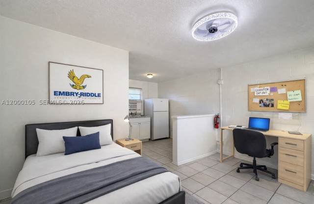 319 Country Club Oval photos photos