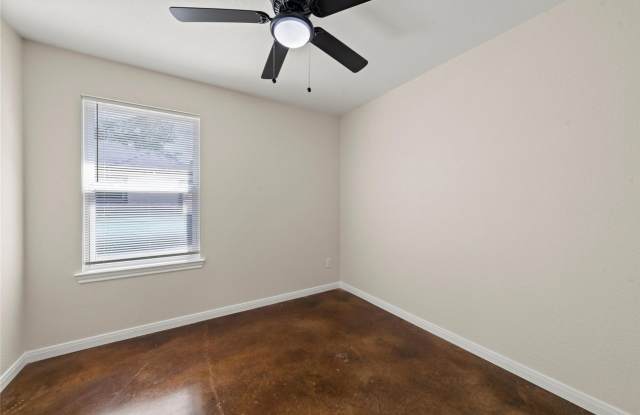 Spacious 3BR Duplex in Waco Gallery 4