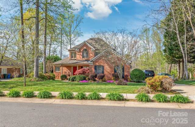 255 Fernbrook Drive photos photos