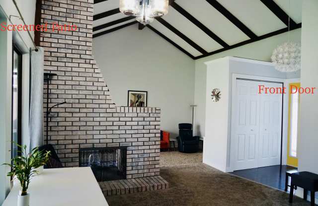 1303 Kingsridge Court Gallery 2