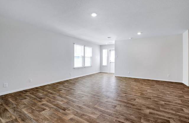 Spacious Whisper Falls Home with Dual Living Areas & Large Backyard Gallery 3