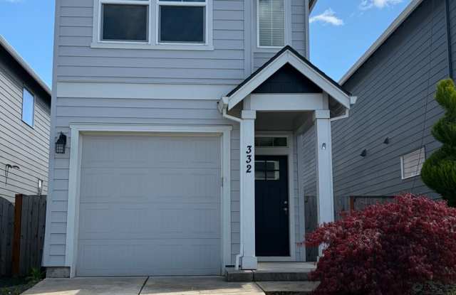 Newer Home in the Newberg Riverfront Development photos photos