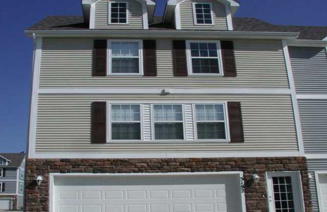 Ankeny 2 Bedroom Townhome AVAILABLE NOW! - 3152 Southwest Arlan Lane, Ankeny, IA 50023 Ankeny 2 Bedroom Townhome AVAILABLE NOW! - 3152 Southwest Arlan Lane, Ankeny, IA 50023
