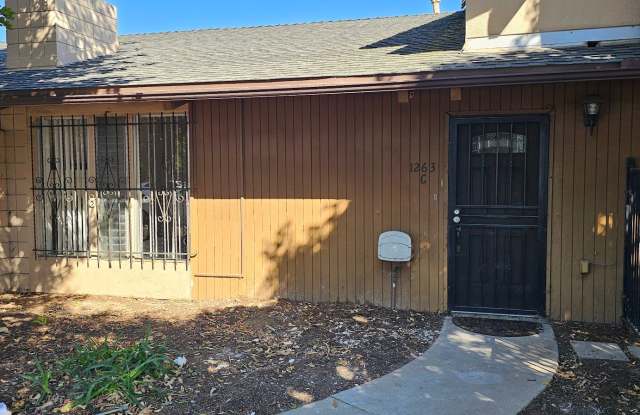 Remodeled 2bed 2 bath Ground level photos photos