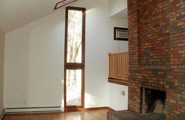 Spacious 3–4 Bedroom Home on Wooded Lot with Scenic Views,Walking Distance to DHS - 22 Lisa Beth Drive, Dover, NH 03820 Spacious 3–4 Bedroom Home on Wooded Lot with Scenic Views,Walking Distance to DHS - 22 Lisa Beth Drive, Dover, NH 03820