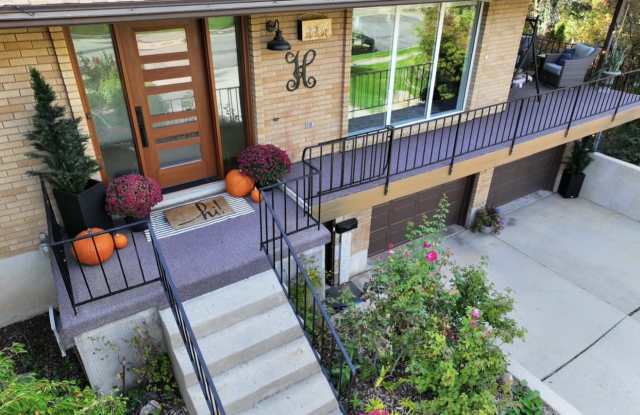 4453 Fillmore Avenue photos photos