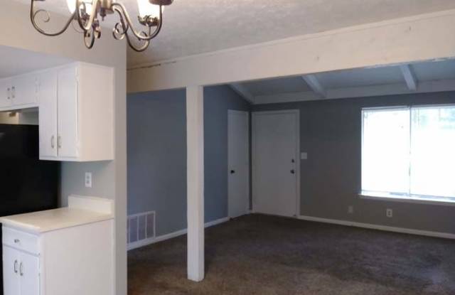 2954 Woodfield Drive Gallery 3