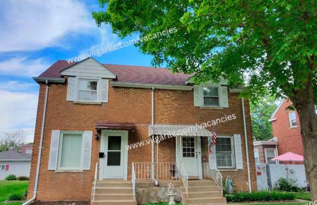 Spacious 2 Bedroom • 1 Bathroom Duplex Home photos photos Spacious 2 Bedroom • 1 Bathroom Duplex Home photos photos