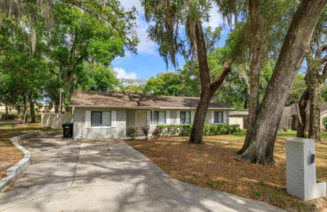 3/1 Home With A Detached 1/1 Bd In-Law Suite And Detached Airconditioned Metal Storage photos photos