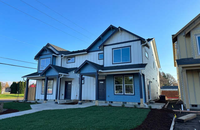 New 3 Bed / 2.5 Bath Duplex! $250 Amazon Gift Card! *FIRST MONTH'S RENT IS FREE!* - 12 Sand Ridge Court, Lebanon, OR 97355 New 3 Bed / 2.5 Bath Duplex! $250 Amazon Gift Card! *FIRST MONTH'S RENT IS FREE!* - 12 Sand Ridge Court, Lebanon, OR 97355