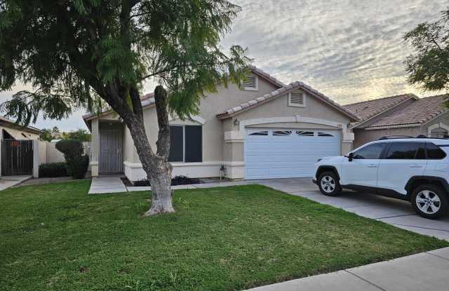 1489 W PAGE Avenue photos photos