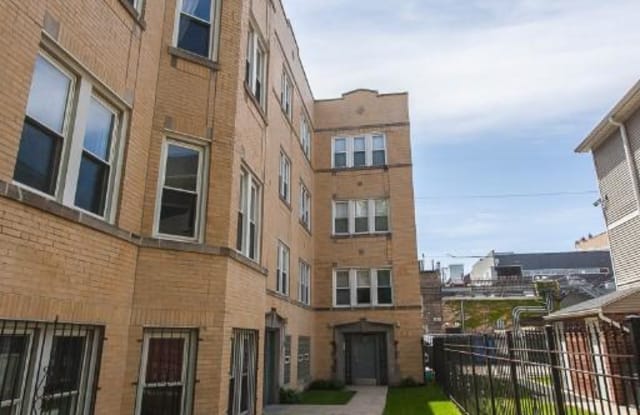 1933 W CRYSTAL - 1933 West Crystal Street, Chicago, IL 60622