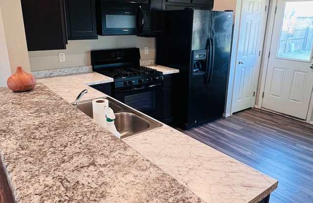 5823 E 146th St photos photos