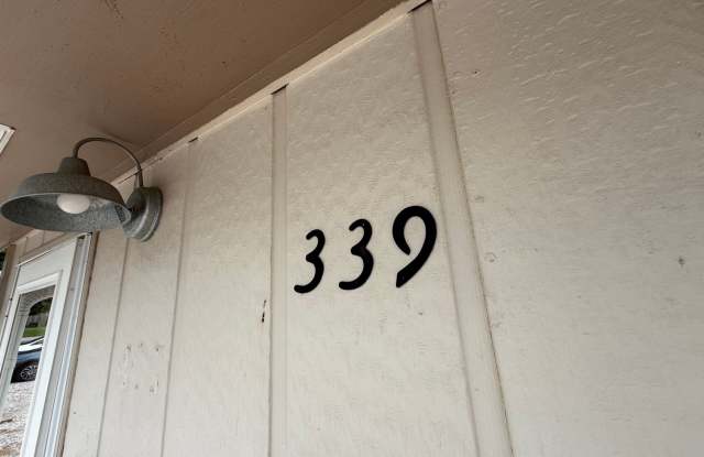 ***339-1 SE 4th*** Gallery 4