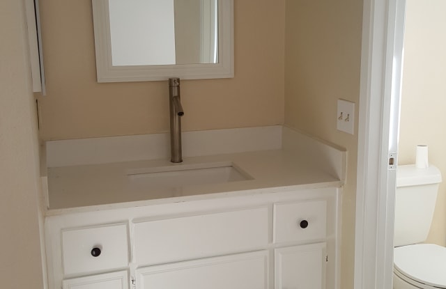 532 Hacienda Ave - 532 Hacienda Avenue, Perris, CA 92571
